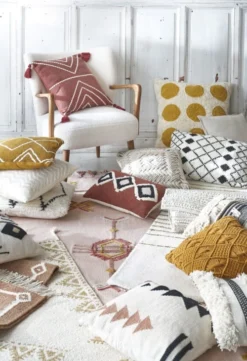 Maisons Du Monde Fauteuils Fauteuil à Bouclettes Blanches Et Bouleau Massif 5 Maisons Du Monde Fauteuils Fauteuil à Bouclettes Blanches Et Bouleau Massif -Magasin De Chaises fauteuil a bouclettes blanches et bouleau massif 1000 0 9 210052 5