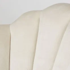 Maisons Du Monde Fauteuils Fauteuil Coquillage En Velours Beige -Magasin De Chaises fauteuil coquillage en velours beige 1000 1 38 219675 3