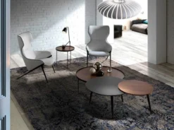 Angel Cerda Fauteuils Fauteuil Tapissé En Tissu Gris Et Structure Des Pieds En Acier Noir -Magasin De Chaises fauteuil tapisse en tissu gris et structure des pieds en acier noir 2