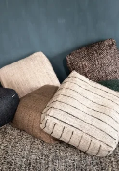 Bazar Bizar Poufs Pouf En Coton Beige Et Noir -Magasin De Chaises pouf en coton beige et noir 2