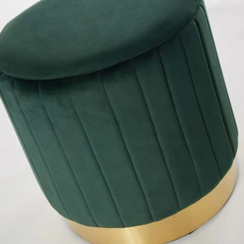 Pouf en velours vert et métal doré Maisons Du Monde Assises Pouf En Velours Vert Et Métal Doré -Magasin De Chaises pouf en velours vert et metal dore 1000 0 16 203745 2