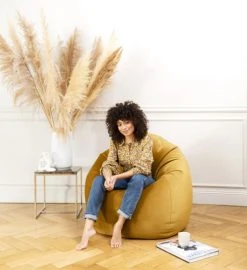 Sitting Point Poufs Pouf Poire XXL D'intérieur Aspect Velours Moutarde 80x130cm -Magasin De Chaises pouf poire xxl d interieur aspect velours moutarde 80x130cm 4