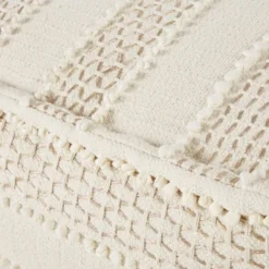 Maisons Du Monde Poufs Pouf Rectangulaire En Coton Blanc Avec Broderies Et Franges -Magasin De Chaises pouf rectangulaire en coton blanc avec broderies et franges 1000 4 34 214833 3