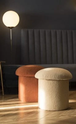 RNT By Really Nice Things Poufs Pouf Tapissé Avec Tissus Bouclé En Forme De Champignon Beige 3 RNT By Really Nice Things Poufs Pouf Tapissé Avec Tissus Bouclé En Forme De Champignon Beige -Magasin De Chaises pouf tapisse avec tissus boucle en forme de champignon beige 3