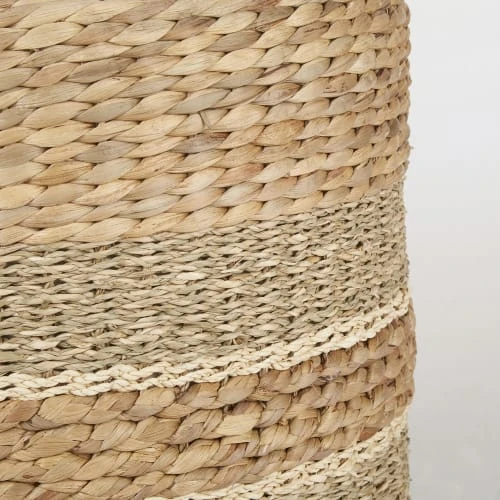 Pouf tressé en jacinthe d'eau, fibre végétale et fibre de palmier Maisons Du Monde Poufs Pouf Tressé En Jacinthe D'eau, Fibre Végétale Et Fibre De Palmier -Magasin De Chaises pouf tresse en jacinthe d eau fibre vegetale et fibre de palmier 1000 4 10 222517 2